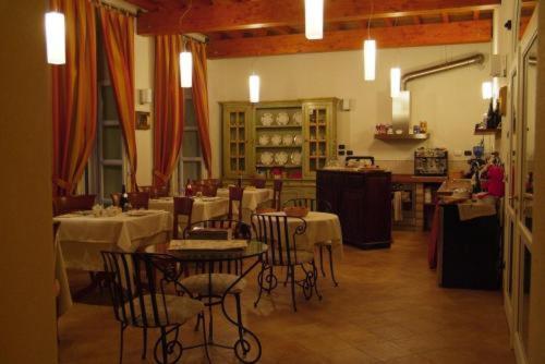 מונקלבו La Locanda Del Melograno מראה חיצוני תמונה