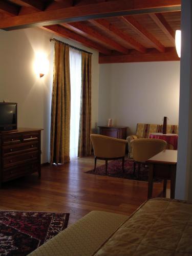 מונקלבו La Locanda Del Melograno מראה חיצוני תמונה